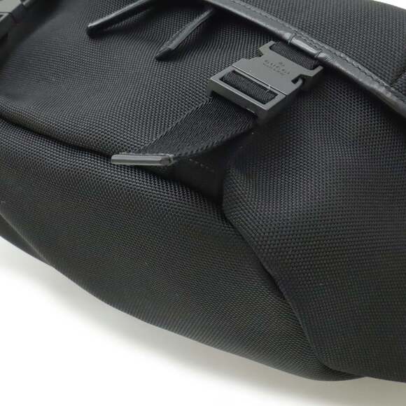 GUCCI Black Leather Shoulder Bag - Picture 4 of 10